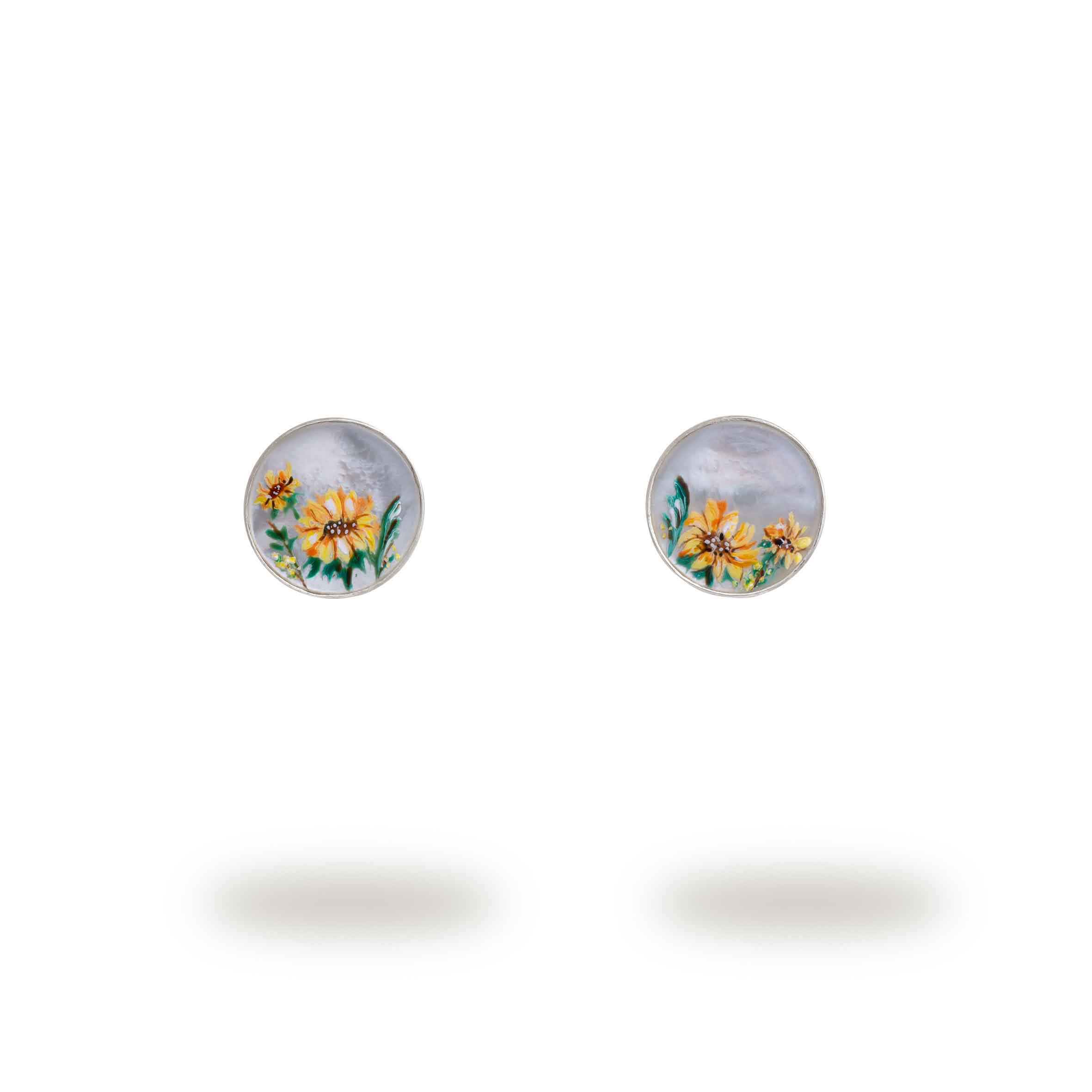 گوشواره‌های صدف با نقش گل